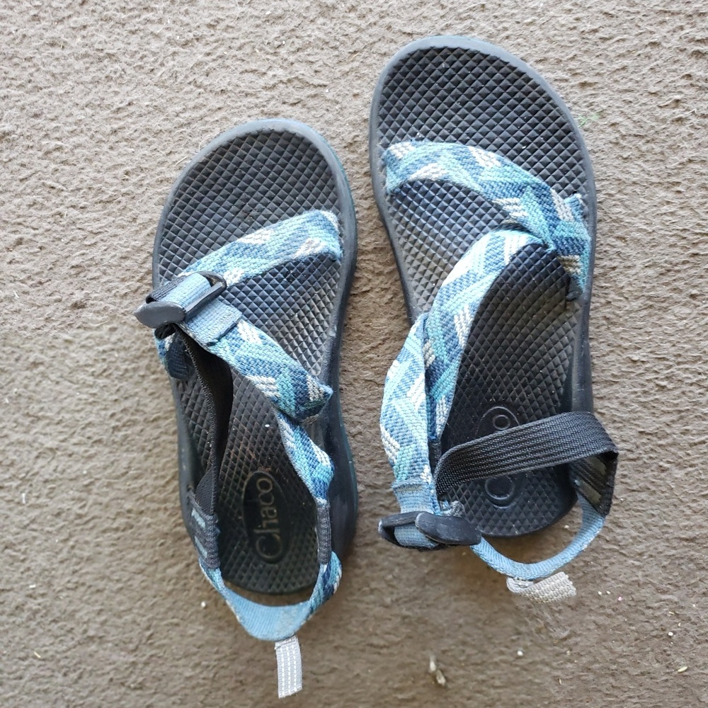 Size 3 chacos